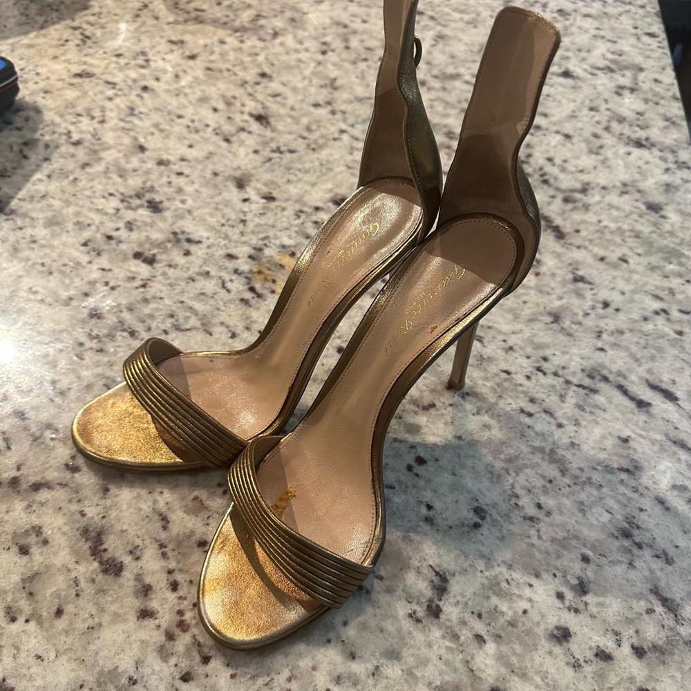 Gianvito Rossi Open Toe Toe Pumps Size 39.5 MSRP $875